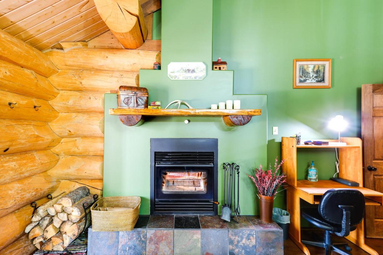 Riverside Log Cabin On-Site Aurora Viewing! North Pole المظهر الخارجي الصورة